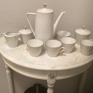 Seltmann Weidew Bavaria Monika teapot  and cups